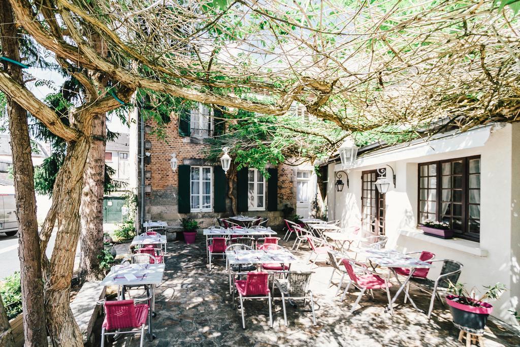 Hotel Le Central Boussac  Exterior foto